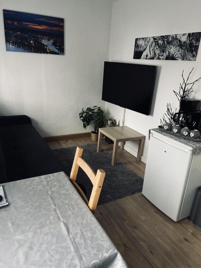 Lovely 1-Bed Apartment In Koblenz Koblenz  Dış mekan fotoğraf