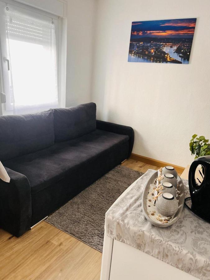 Lovely 1-Bed Apartment In Koblenz Koblenz  Dış mekan fotoğraf